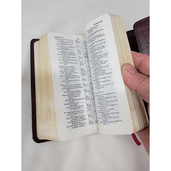 Vintage New International Version Holy Bible with Snap Closure SZ 4X6 - Picture 9 of 9